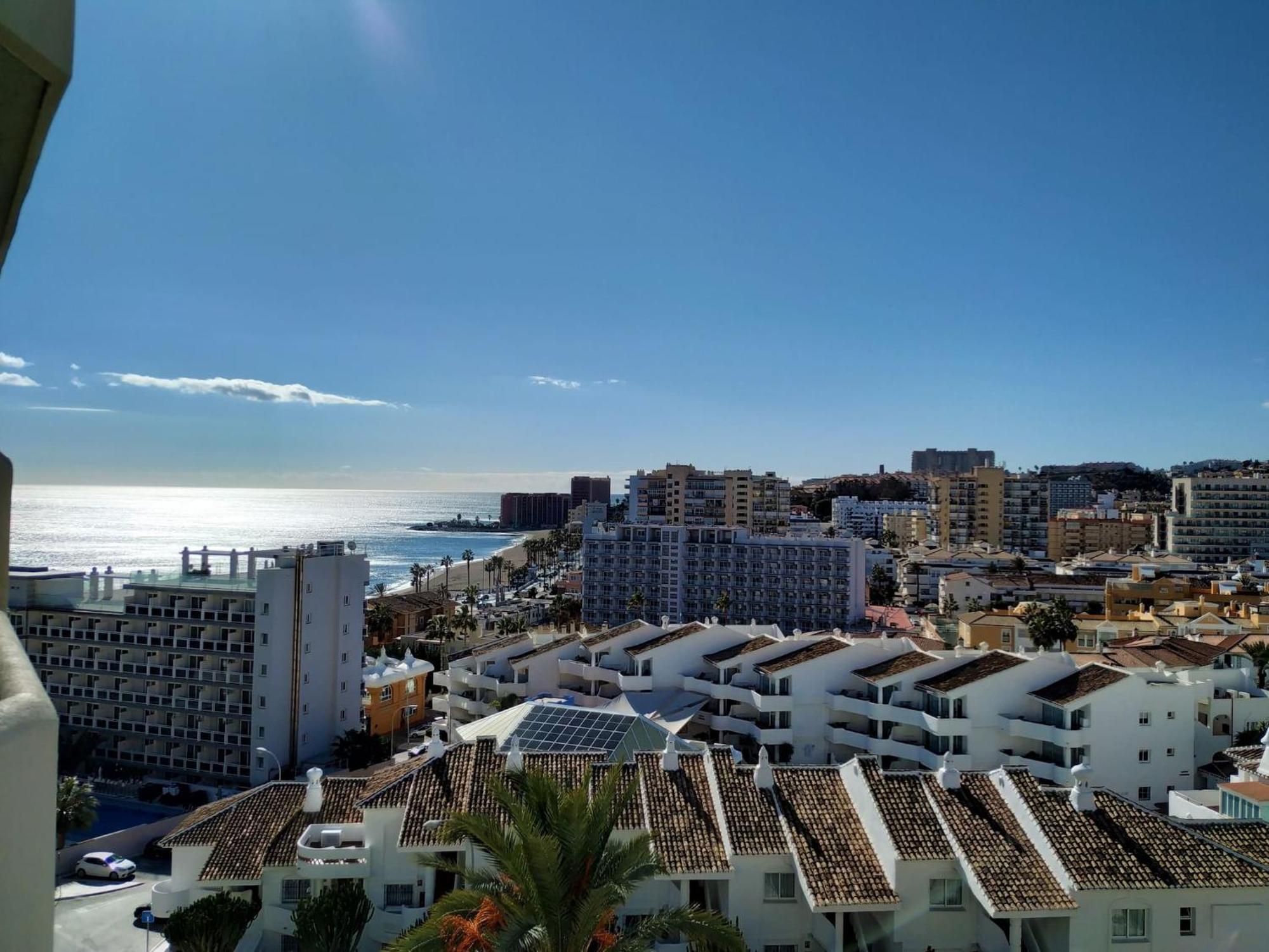 Deluxe Apartment In Benalbeach With Beach Views Benalmádena Exterior foto